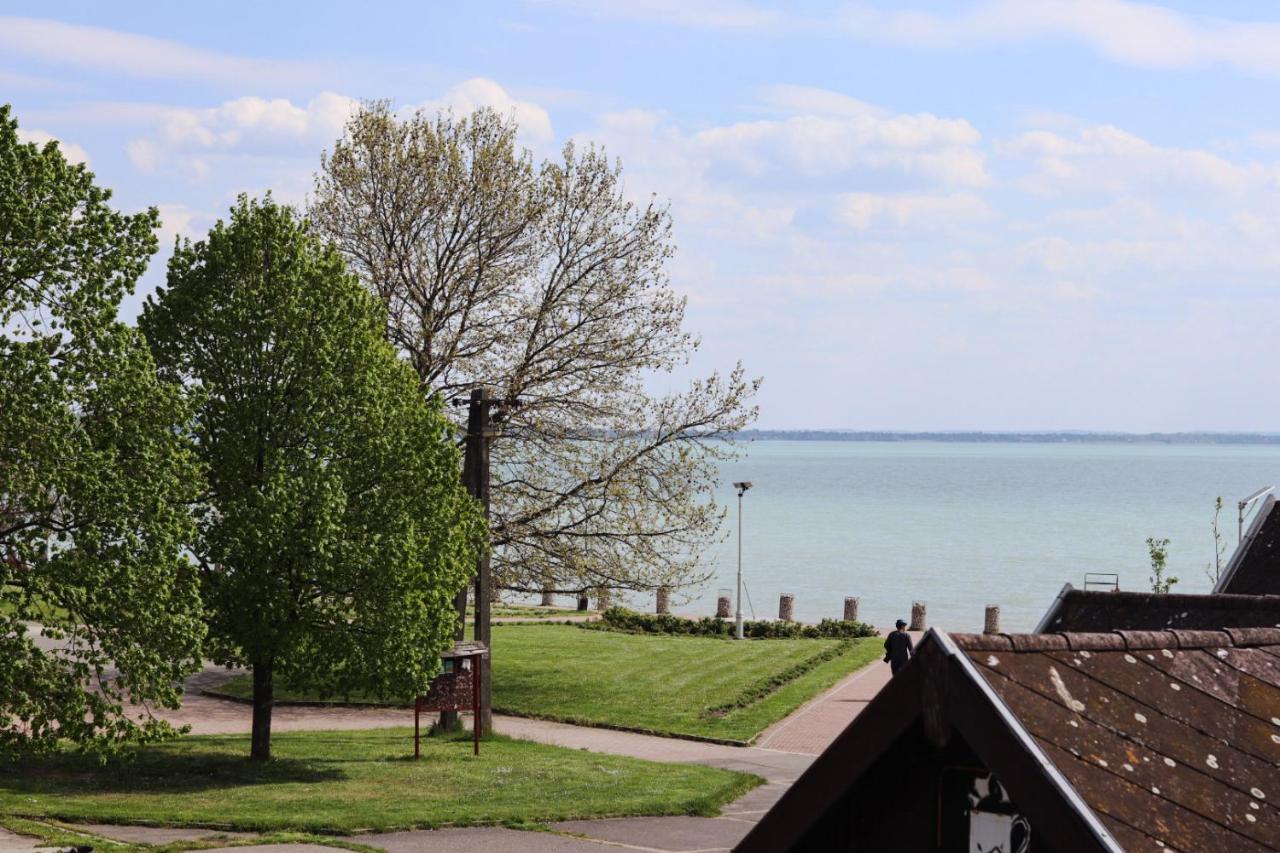 Bed and Breakfast Vadkacsa Panzio Balatonkenese Zewnętrze zdjęcie